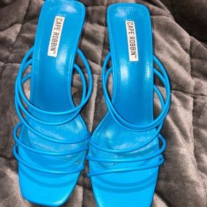 Beautiful blue & gold heels